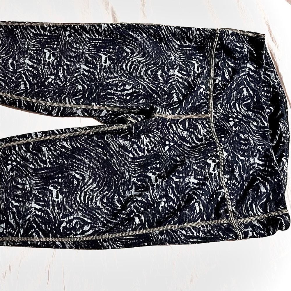 Athlete grey and white athletic leggings